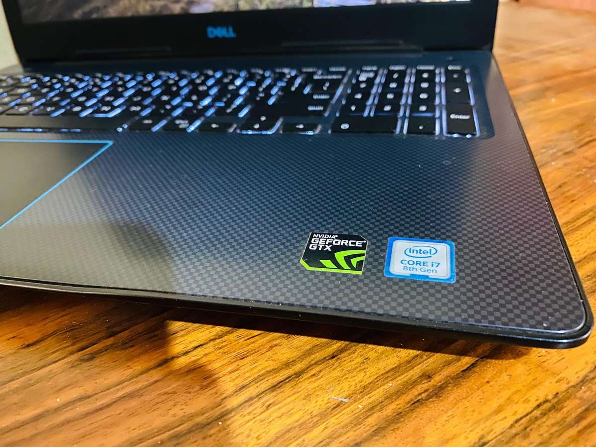 DELL G3 3579 ** i7-8750H @2.2ghz, GEFORCE GTX 1050Ti, 16GB RAM 256GB NVME +1TB HDD, Mint Condition