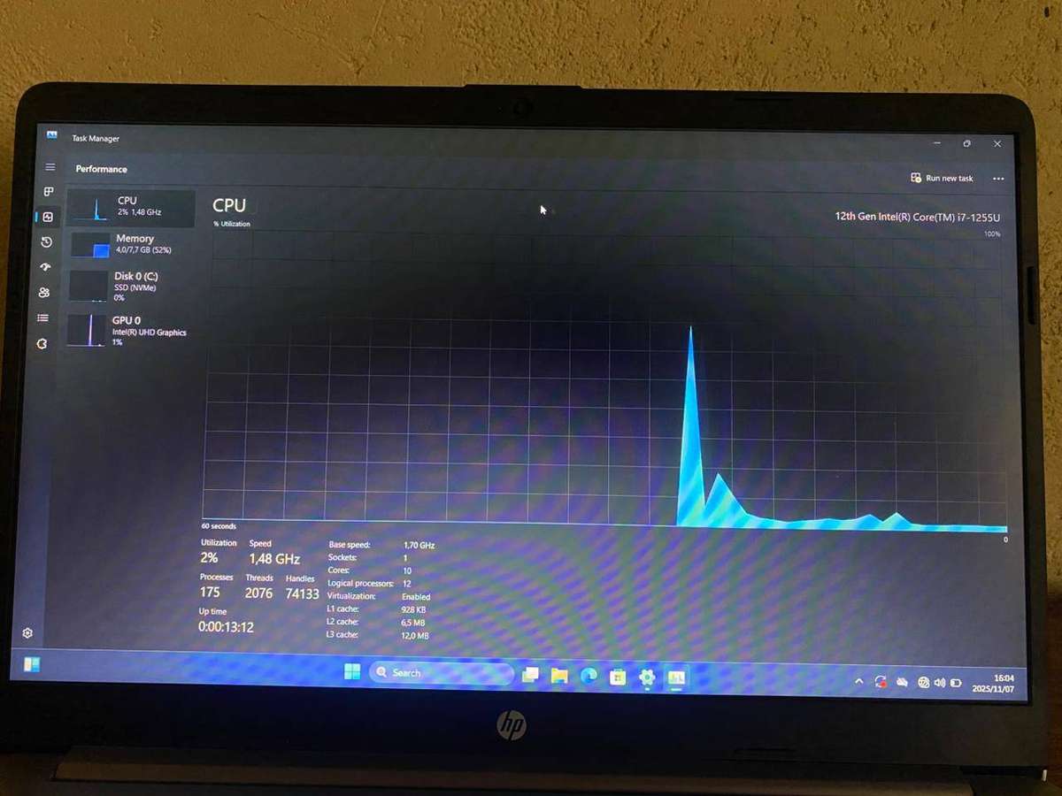 HP 250 G9 i7-1255u 15.6' Notebook  512GB NVME 8GB RAM Mint Condition