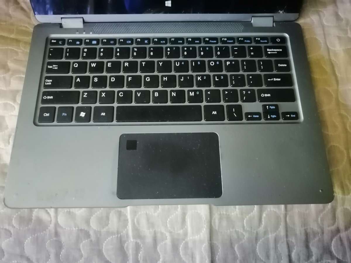 Mecer ya13q20, 13.3" 128GB SSD 4GB RAM