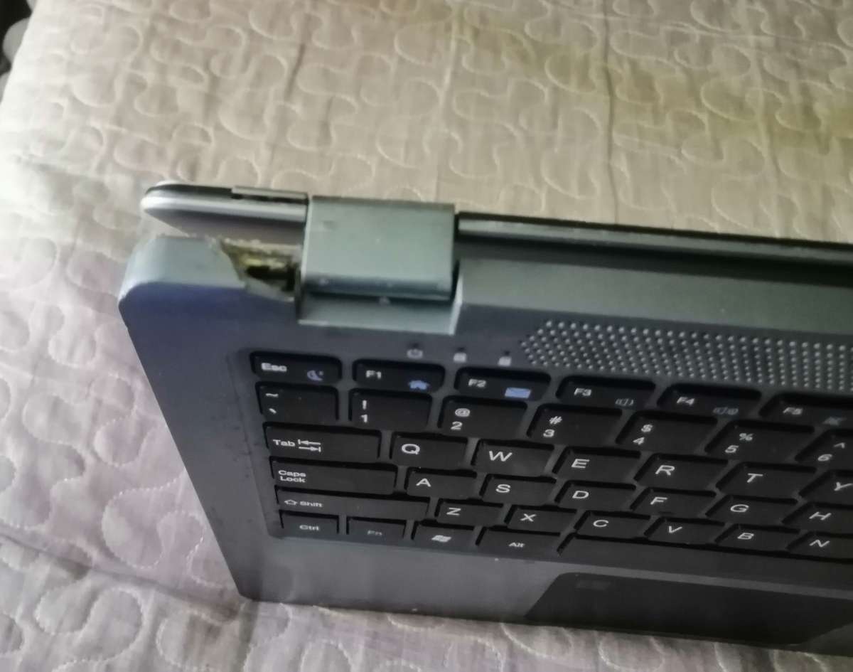 Mecer ya13q20, 13.3" 128GB SSD 4GB RAM