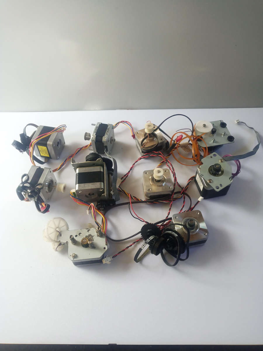 Stepper motors (lot of 10)