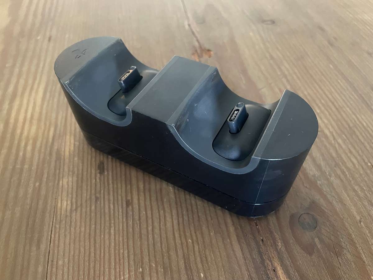 Sony PS4 Slim 1TB (SSD)