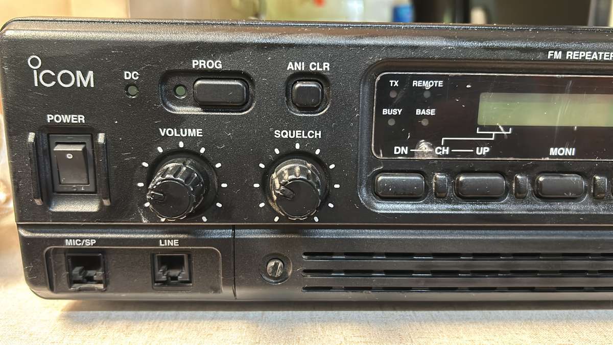 Icom IC FR3000 VHF repeater