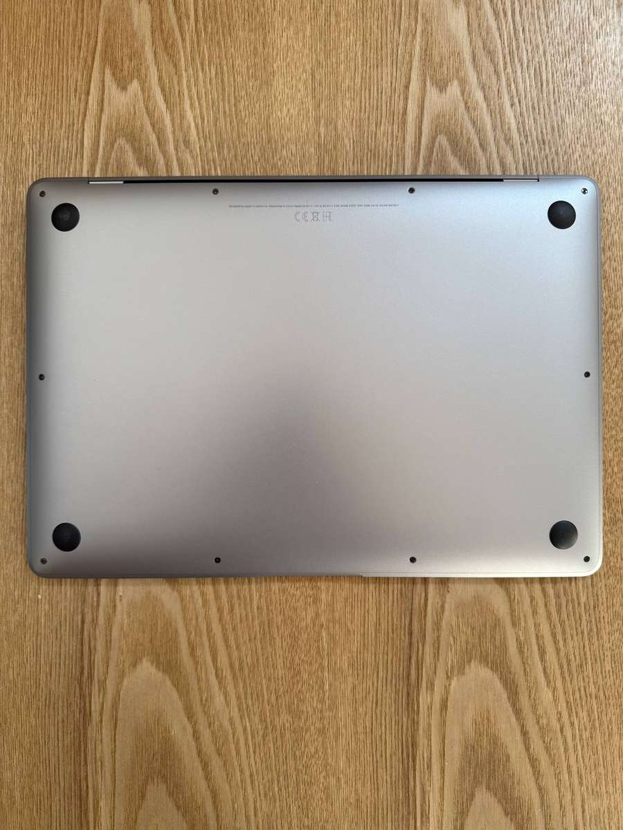 MacBook Air 13-inch M1 chip - (Mint Condition!)