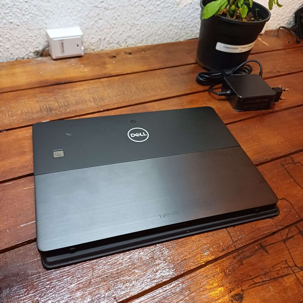 Touch screen Dell Latitude 5290 2in1 core I5, 8 GB RAM . 256 Nvme SSD, 8th Gen