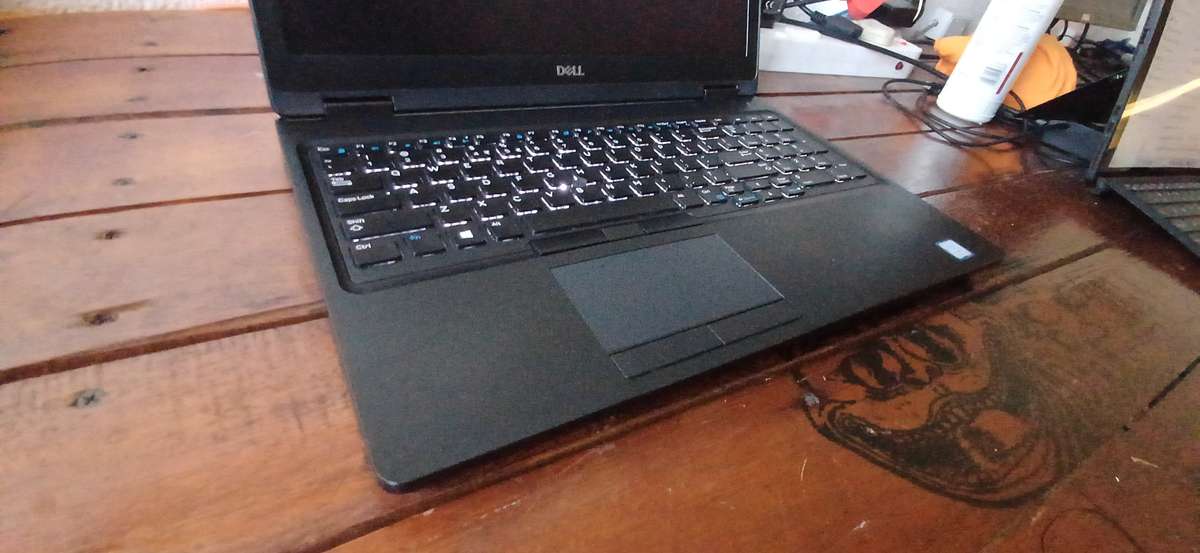 Dell Precision 3530 core I7, 16 GB RAM . 512 Nvme SSD 4GB Nvidia Dedicated Graphics