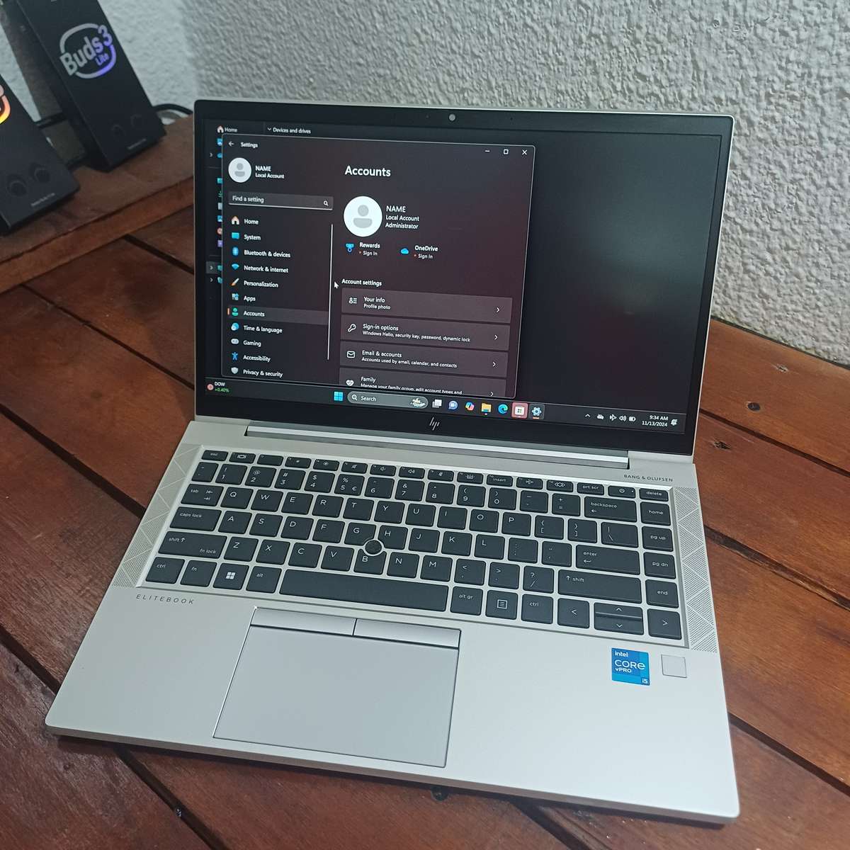 High end laptop, Basically brand new HP 840 G8 under HP factory warranty for 1 year and 3 Months