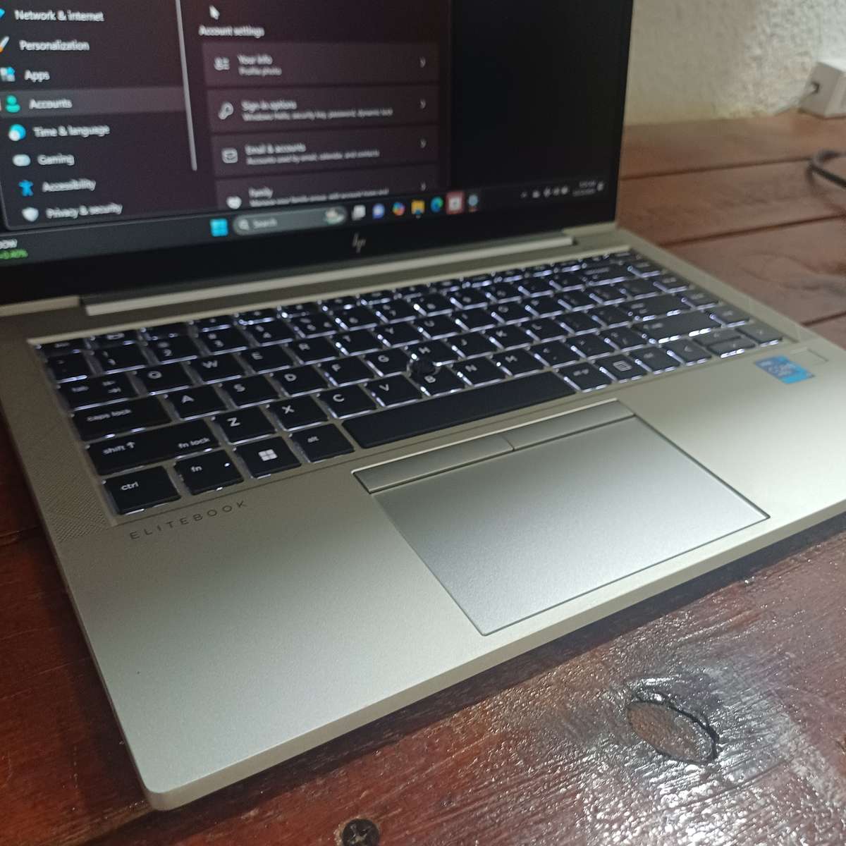 High end laptop, Basically brand new HP 840 G8 under HP factory warranty for 1 year and 3 Months