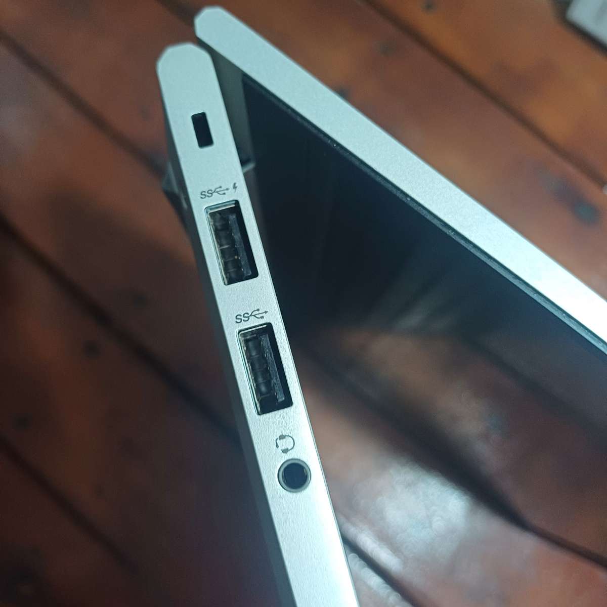 High end laptop, Basically brand new HP 840 G8 under HP factory warranty for 1 year and 3 Months