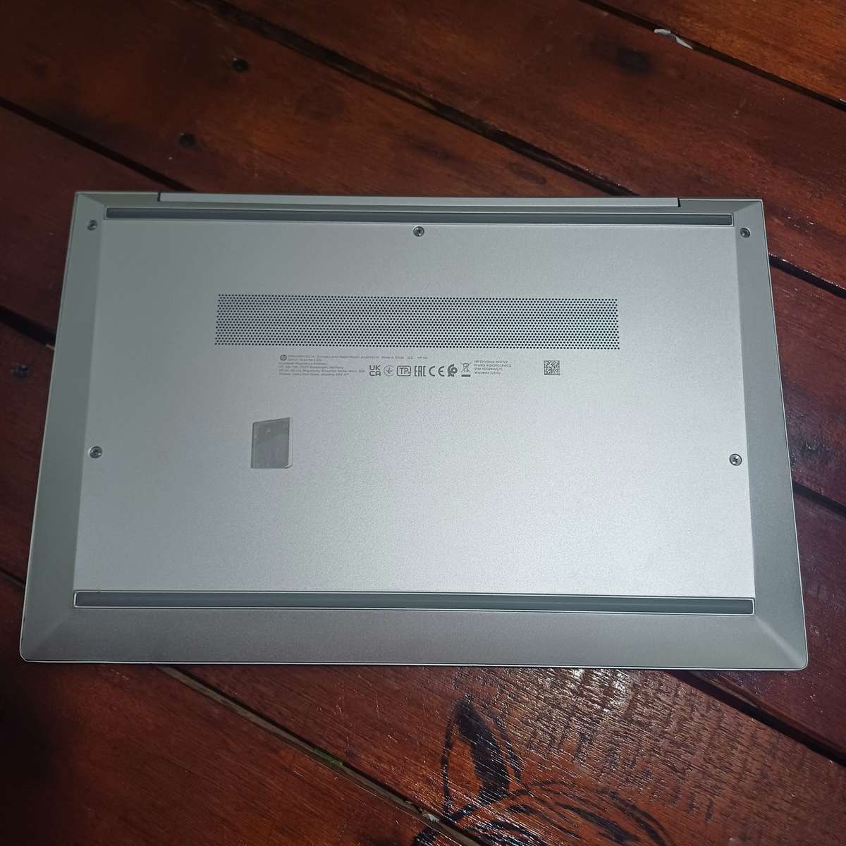 High end laptop, Basically brand new HP 840 G8 under HP factory warranty for 1 year and 3 Months