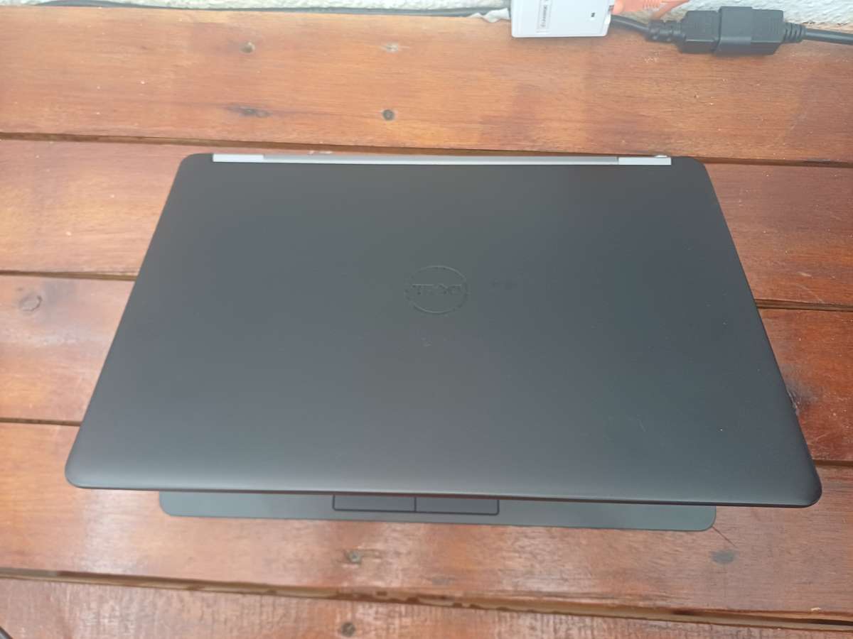 Dell Latitude E5470 with 8GB RAm and 256GB Nvme