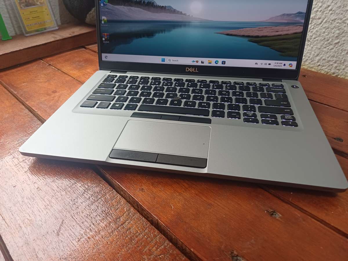 Dell Latitude 5400 core i5, 16 GB RAM . 512GB Nvme SSD, 8th Gen