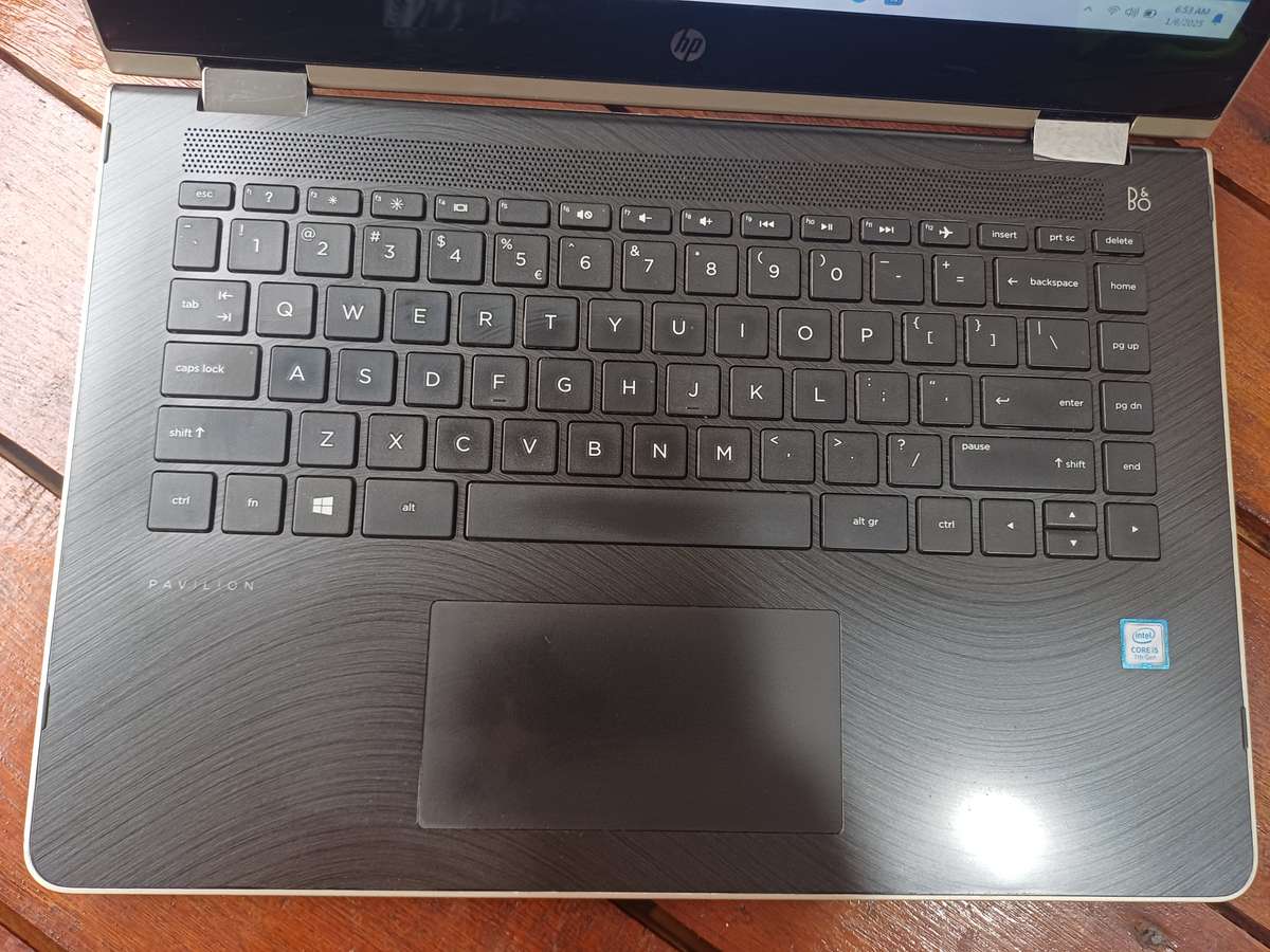 Touchscreen HP X360, 16 GB RAM . 250GB SSD 7th Gen