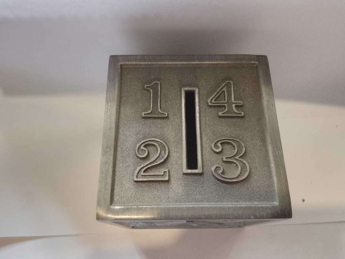 stunning metal money box