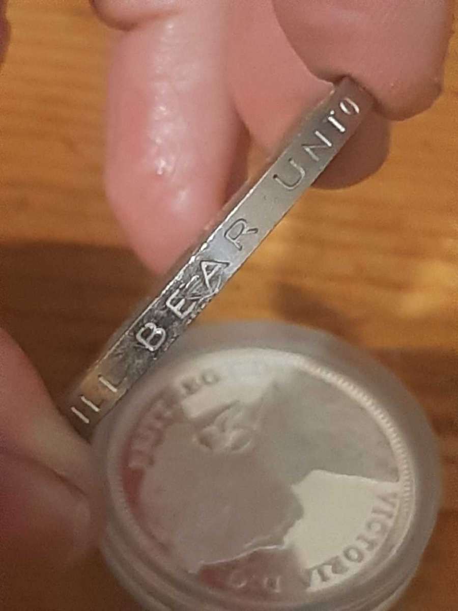 Elizabeth II commemorative 5 Shillings.