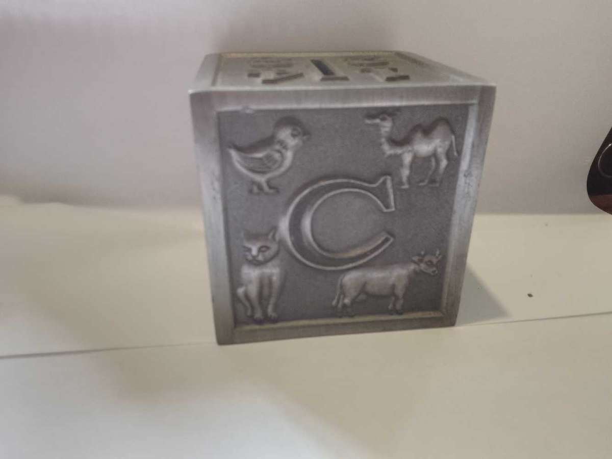 stunning metal money box