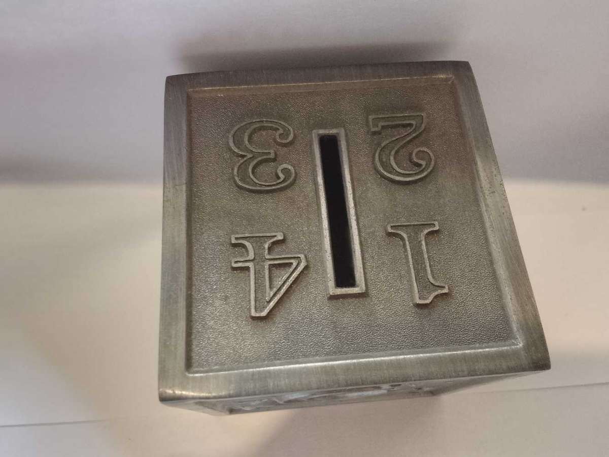 stunning metal money box