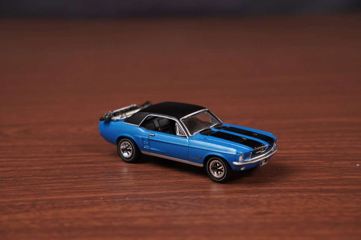 Greenlight 1967 Ford Mustang Ski Country Special 1/64 scale Diecast Model