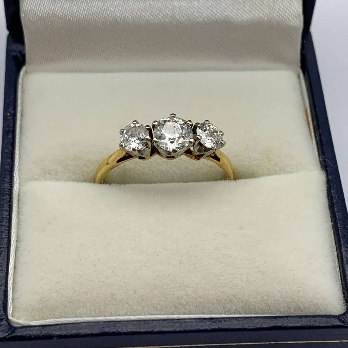 Antique 18ct Gold & Diamond Trilogy Ring