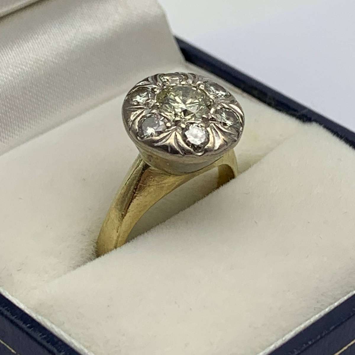 18ct Gold & Diamond Cluster Ring