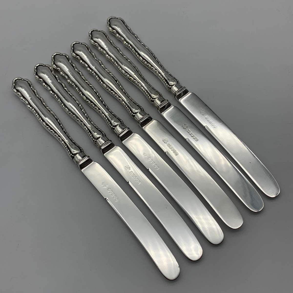 Antique Sterling Silver Cased Butter/Pate Knives (1911)