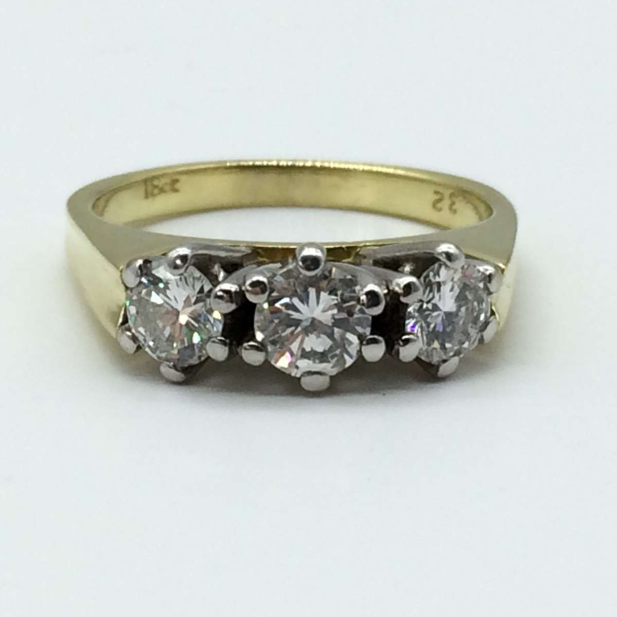 Amazing 18ct Gold & Diamond Eternity Ring (V. R81660)