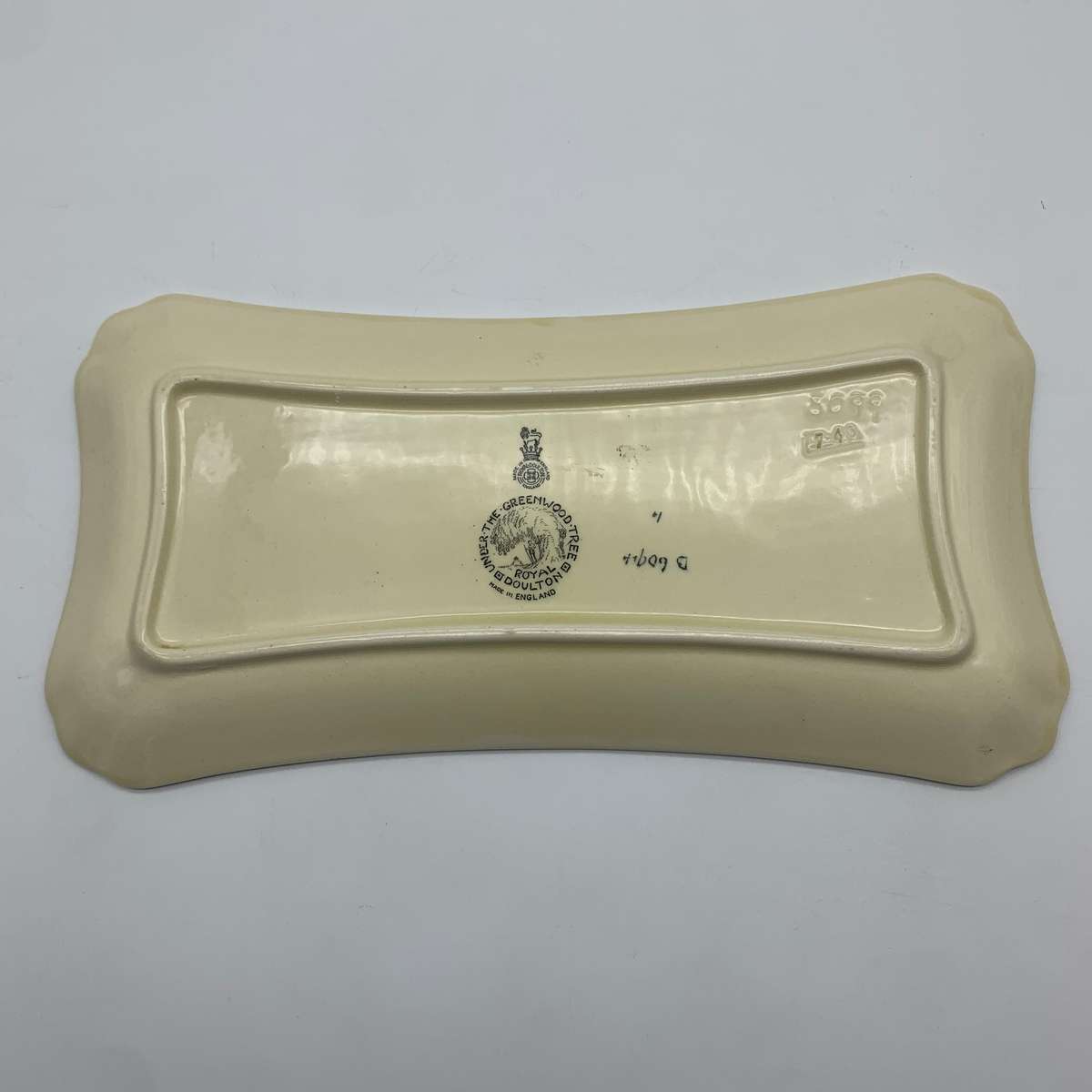 Royal Doulton 'Under the Greenwood Tree' Sandwich Tray (D6094)