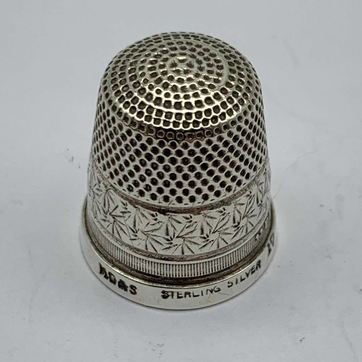 Antique Solid Silver 'BRUFORDS' Thimble