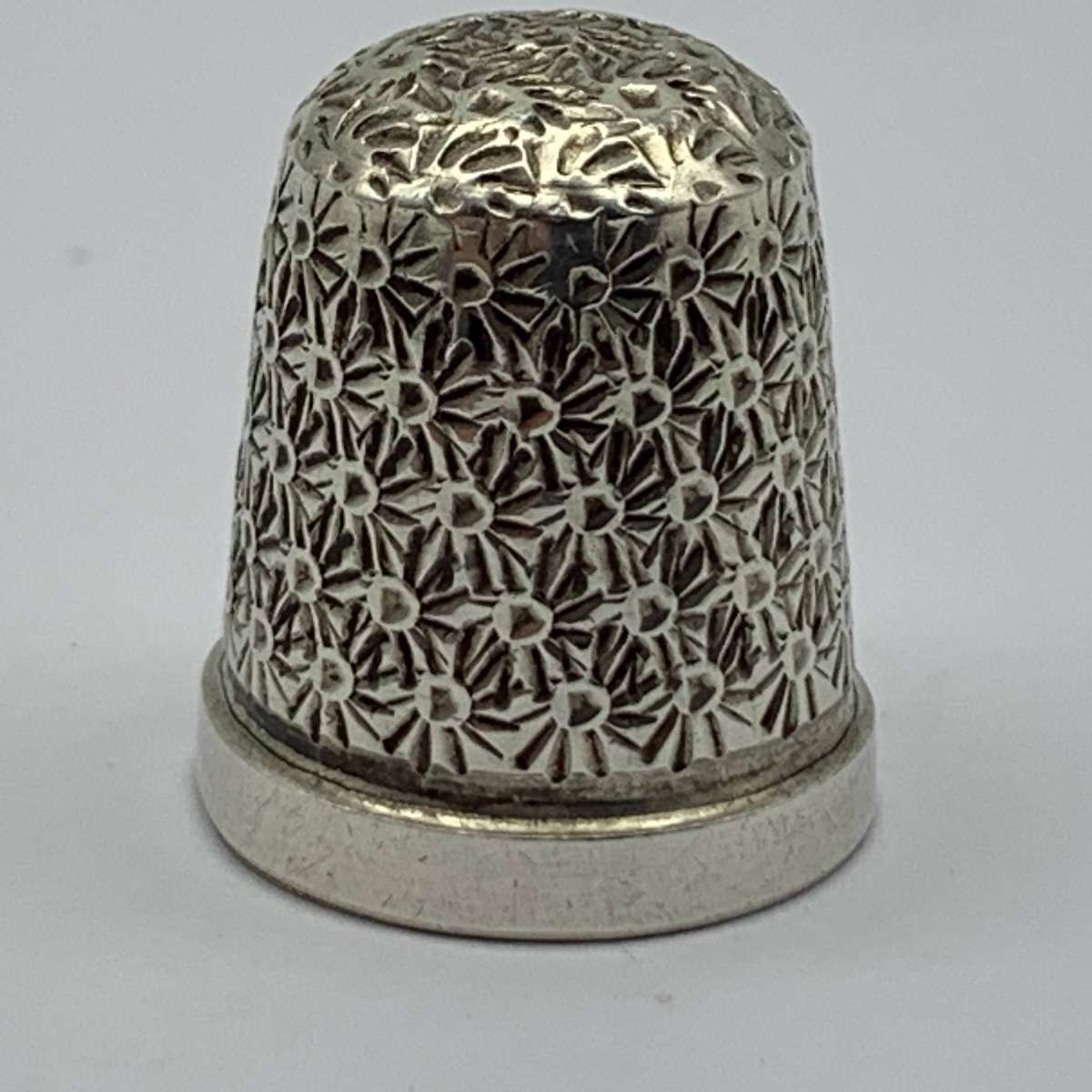 Antique Solid Silver Thimble (1926)