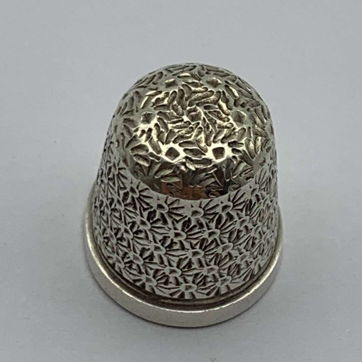 Antique Solid Silver Thimble (1926)