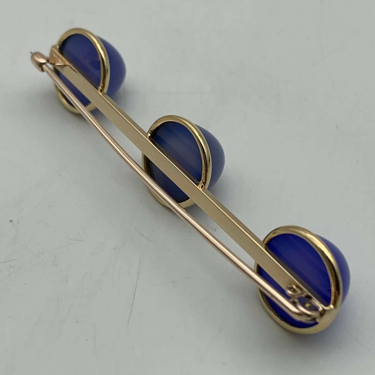 Vintage 9ct Gold 'Blue Chalcedony' Brooch (9,7g)