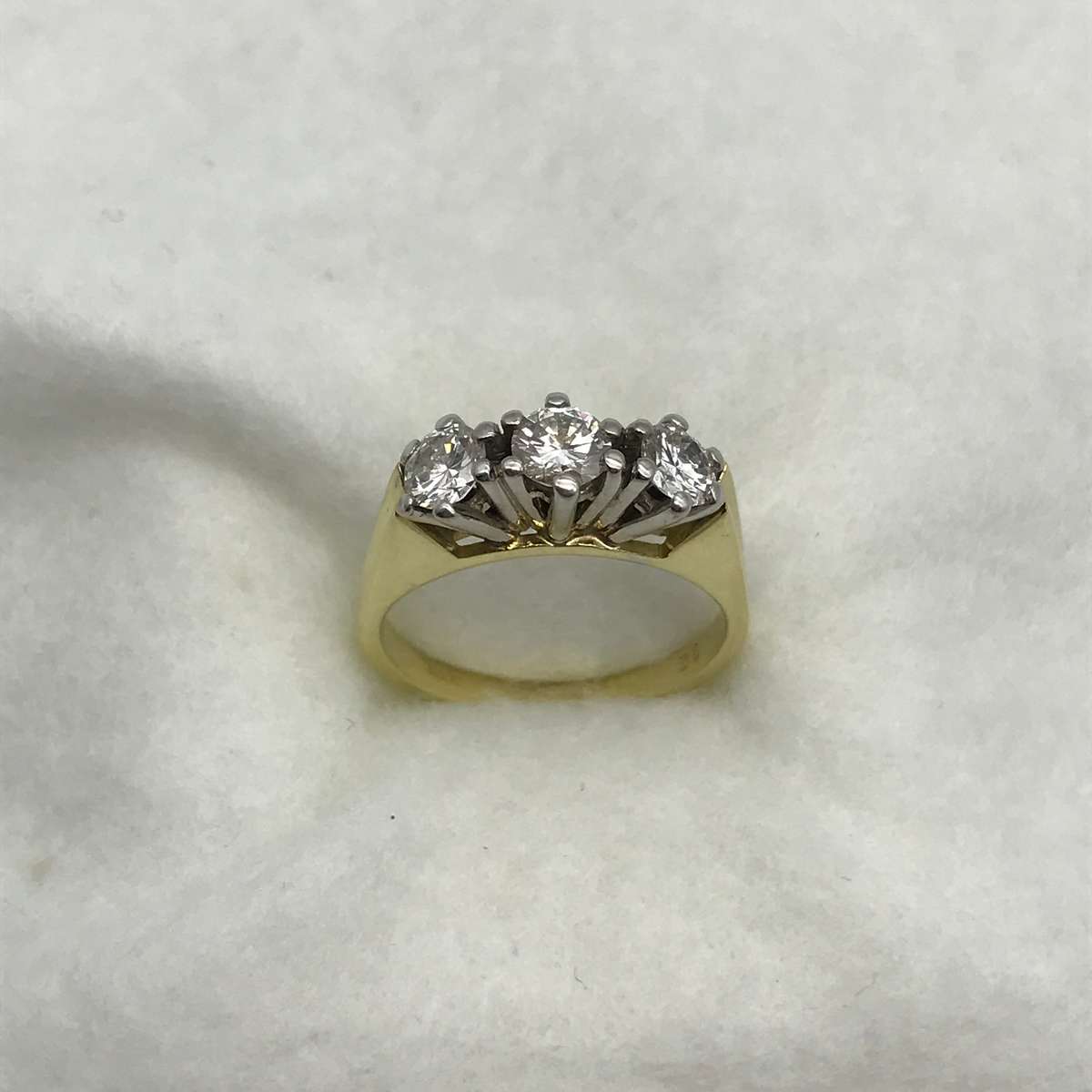 Amazing 18ct Gold & Diamond Eternity Ring (V. R81660)