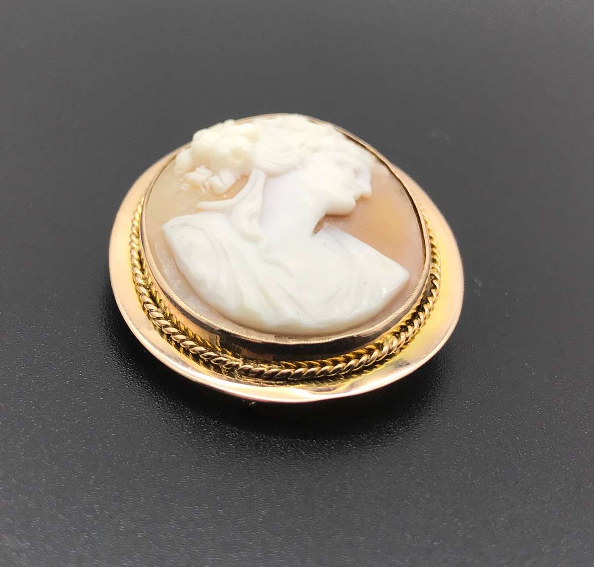 Vintage 9ct Rose Gold Cameo Brooch (7,3g)