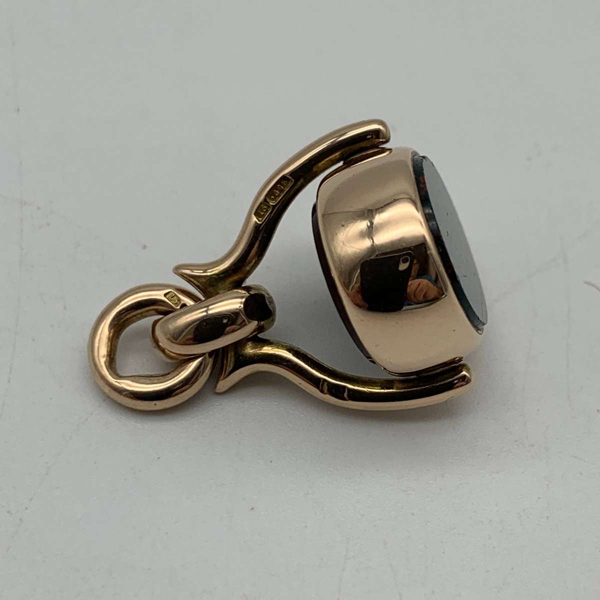 Victorian 15ct Gold Swivel Fob/Seal (1881)