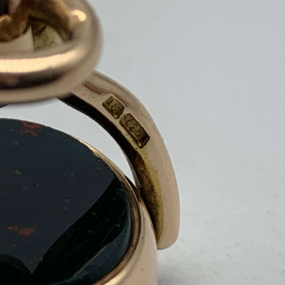 Victorian 15ct Gold Swivel Fob/Seal (1881)