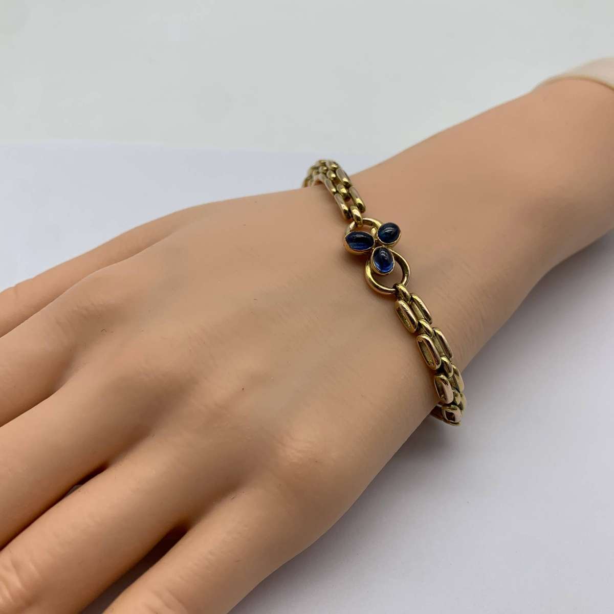 Vintage 15ct Gold & Sapphire Bracelet