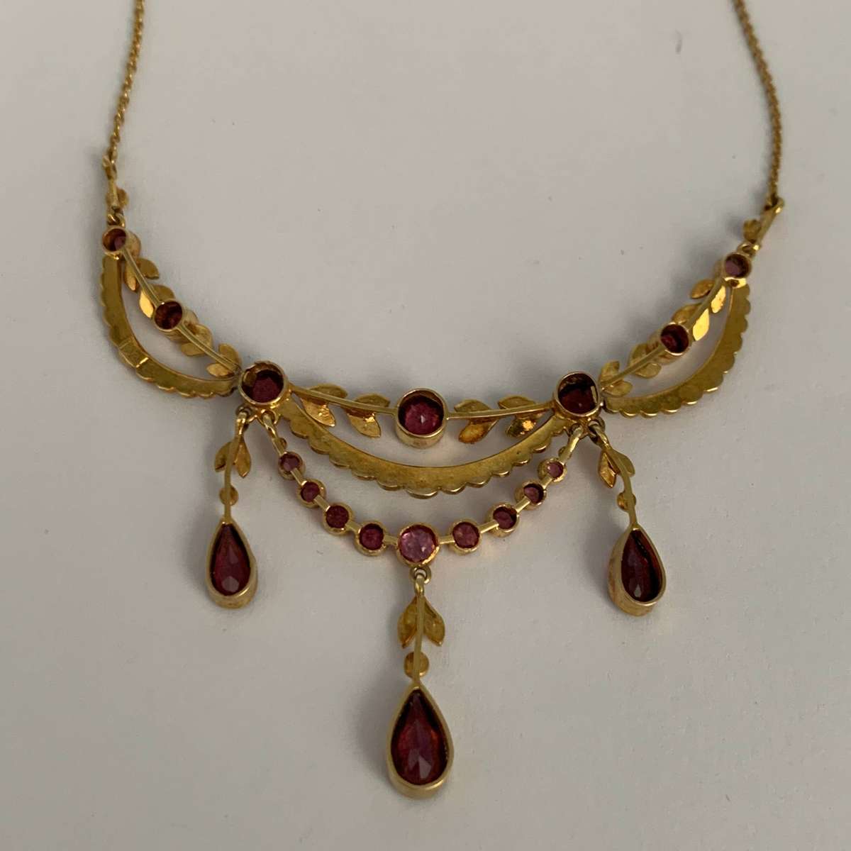 Antique Gold, Garnet & Seed Pearl Necklace (Cased)