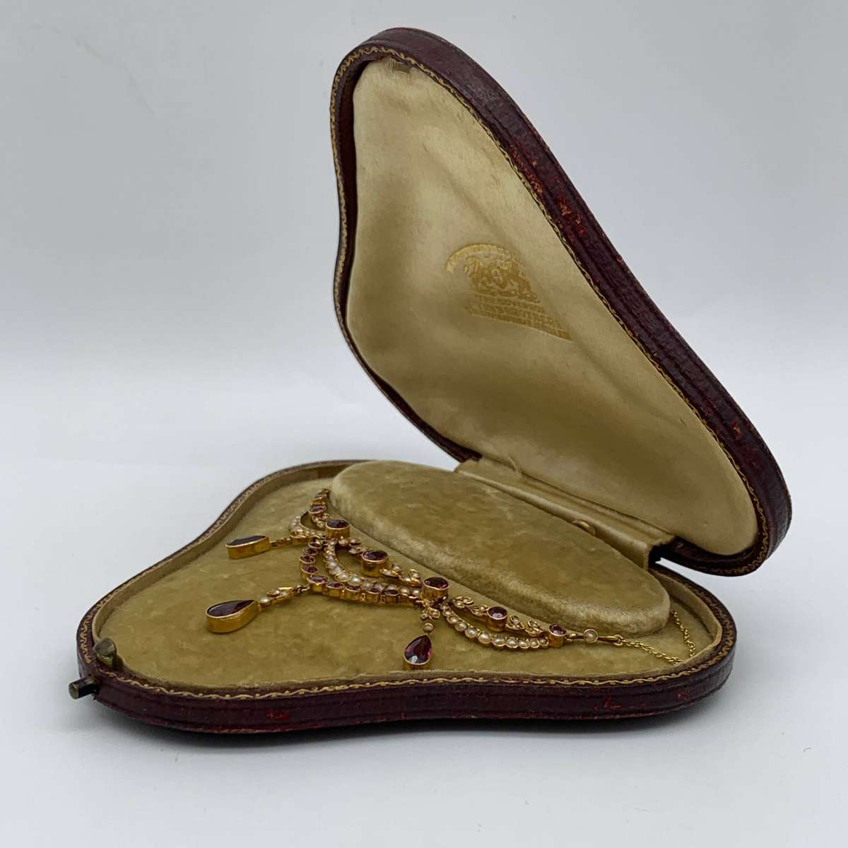 Antique Gold, Garnet & Seed Pearl Necklace (Cased)