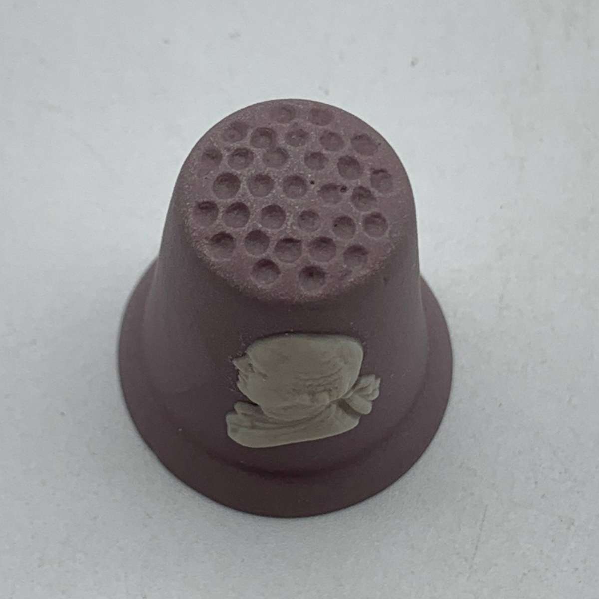 Lilac Wedgwood 'Josiah Wedgwood' Thimble