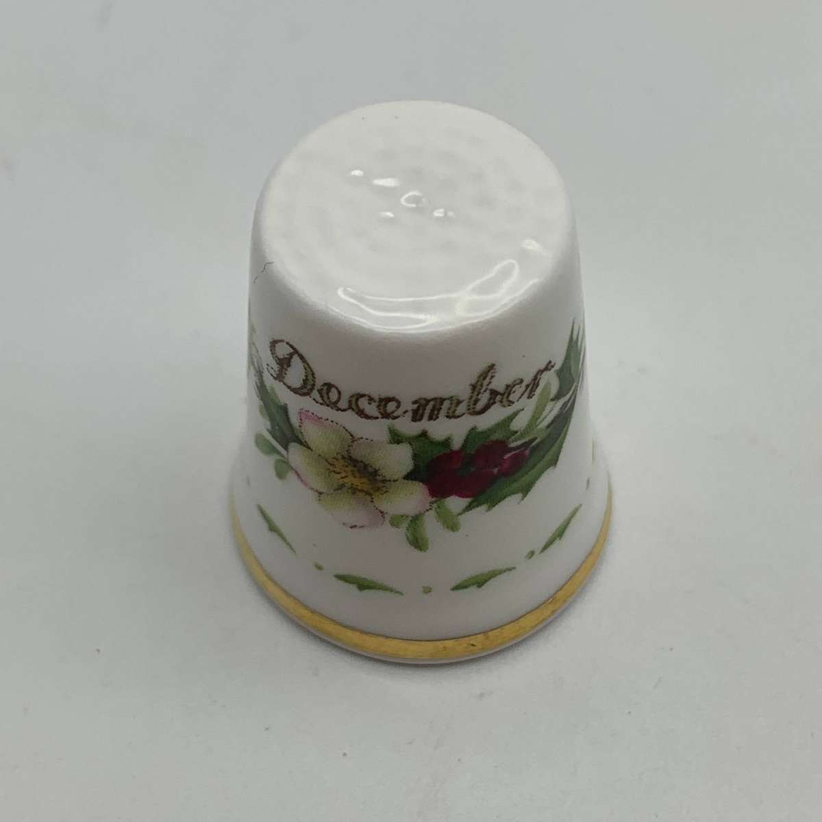 Royal Albert 'Flower of the Month' Thimble (December)