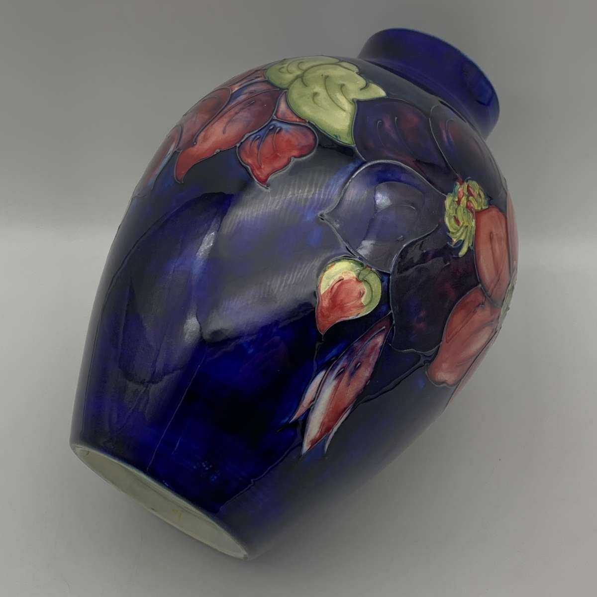 Very Large 1940/50's Moorcroft 'Clematis' Vase (Rare Shape)