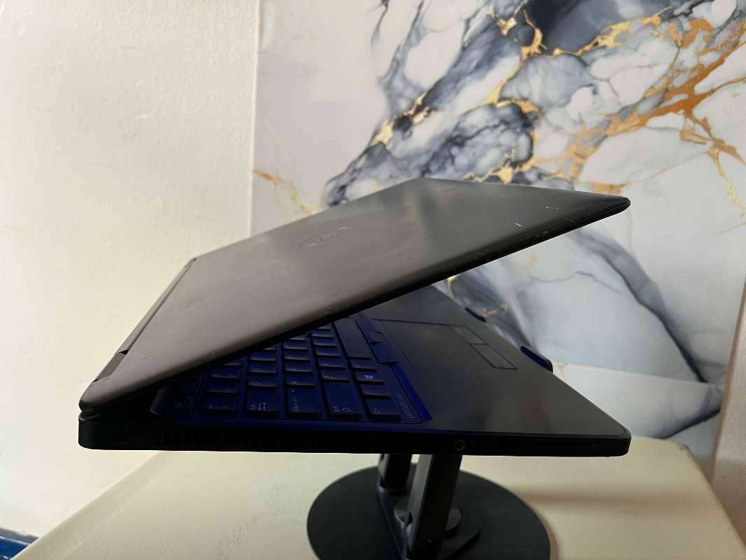 Dell latitude e5550 Core i7 8GB Ram 1TB GB HDD