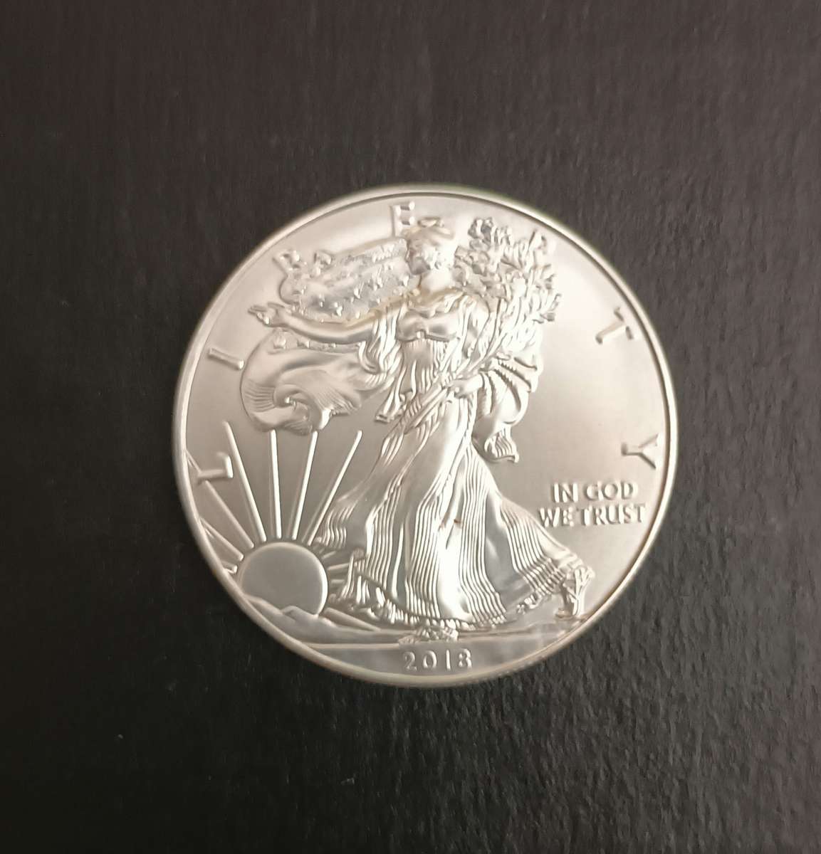 2018 ONE OZ UNITED STATES SILVER EAGLE COIN [CAP]
