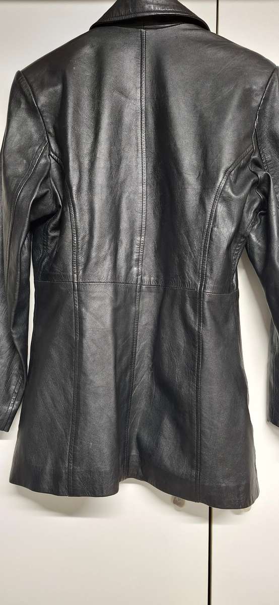 Vintage Genuine Leather Black Jacket - Ladies Size L - beautiful fit