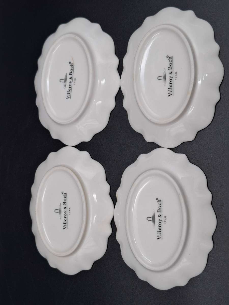 Vintage Villeroy & Boch Scalloped Christmas Themed Biscuit Plates X 4 - Xmas