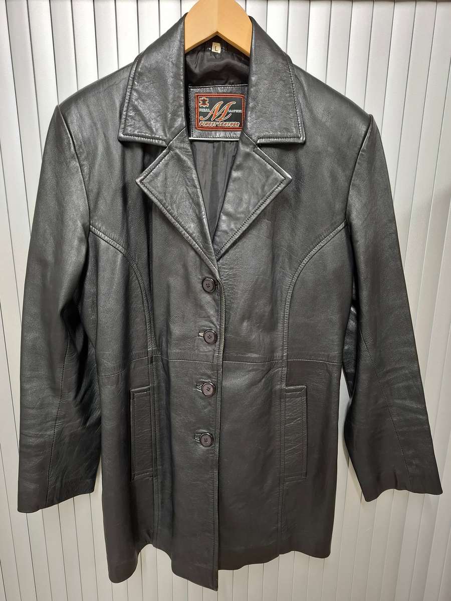 Vintage Genuine Leather Black Jacket - Ladies Size L - beautiful fit