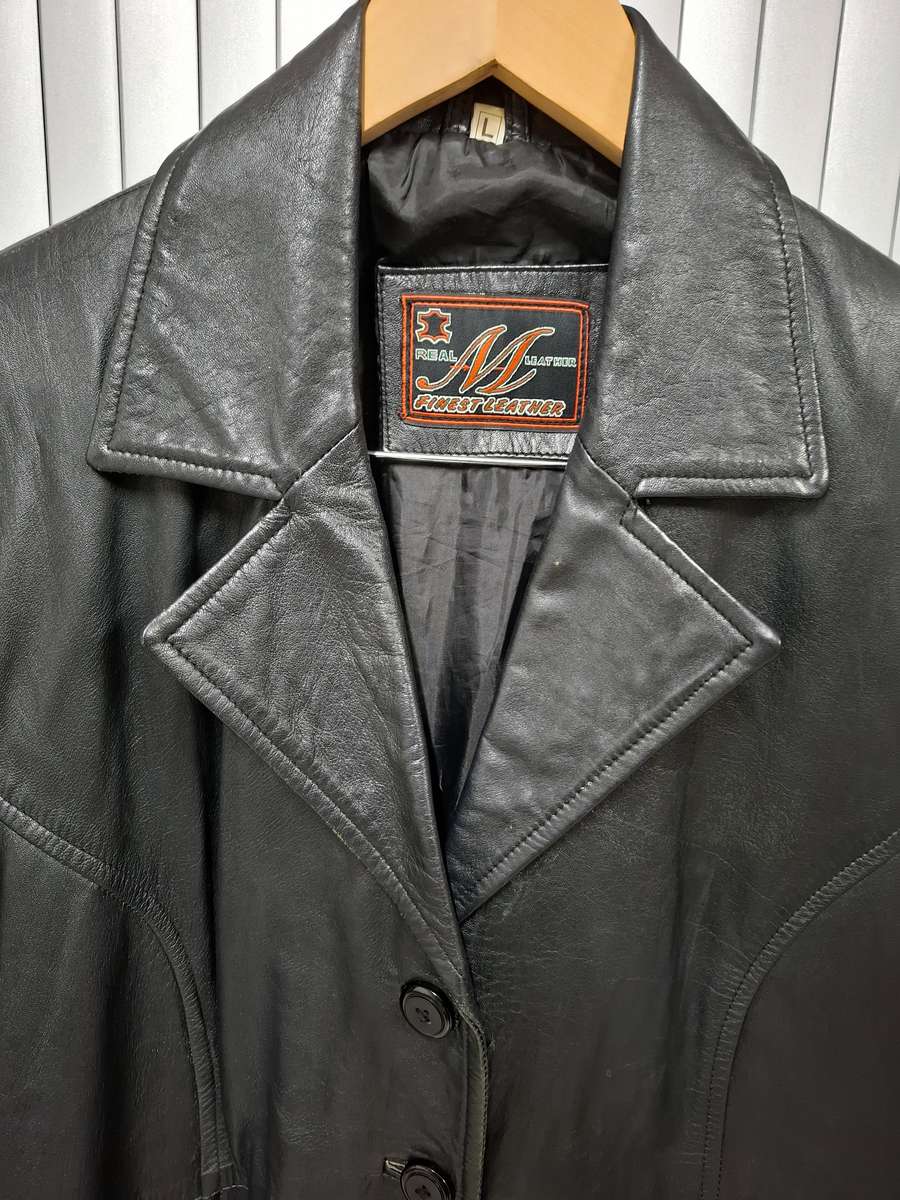 Vintage Genuine Leather Black Jacket - Ladies Size L - beautiful fit