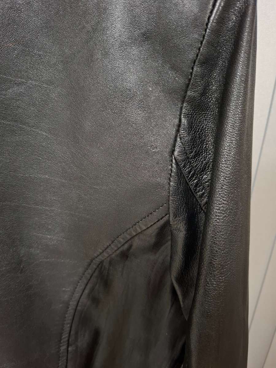 Vintage Genuine Leather Black Jacket - Ladies Size L - beautiful fit