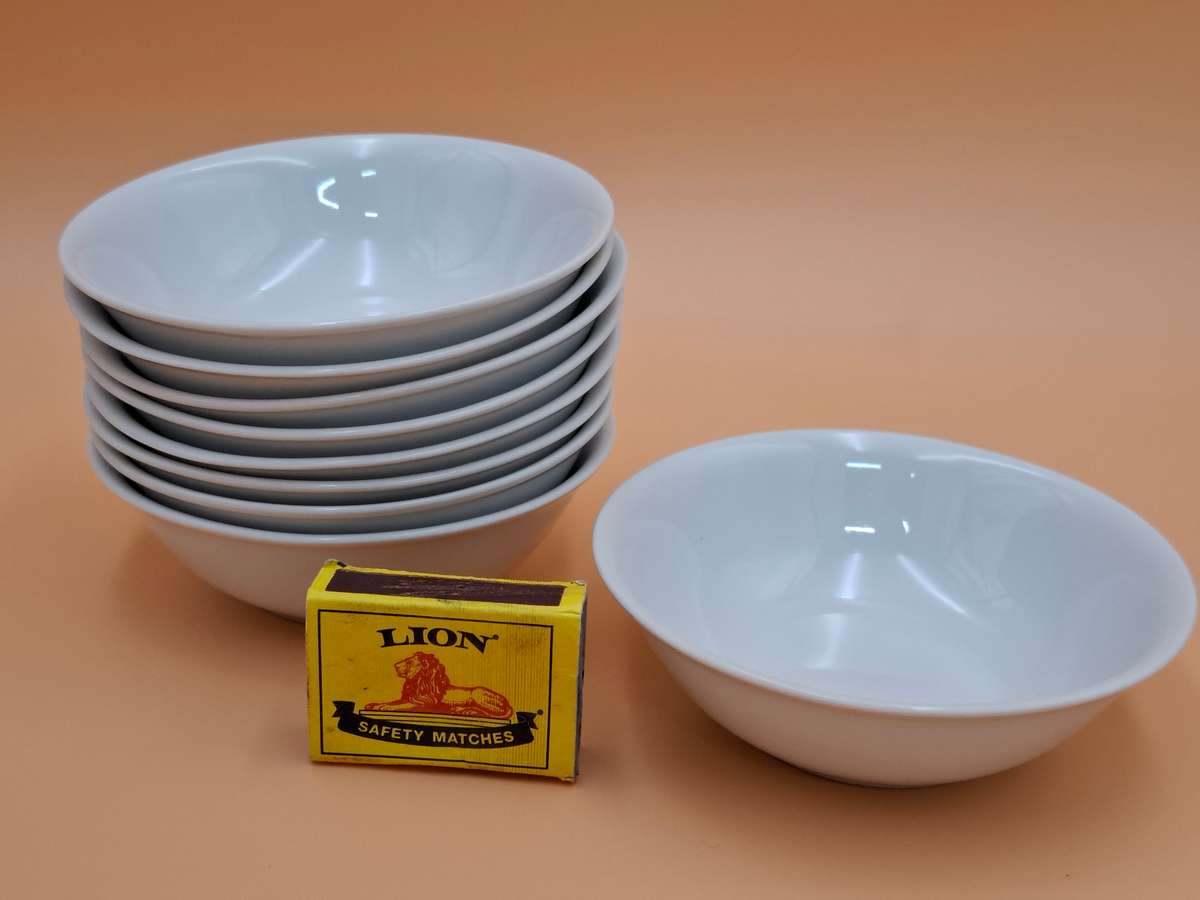 Vintage White Dessert Bowls X 9 - Made in Poland - Wawel Porcelain