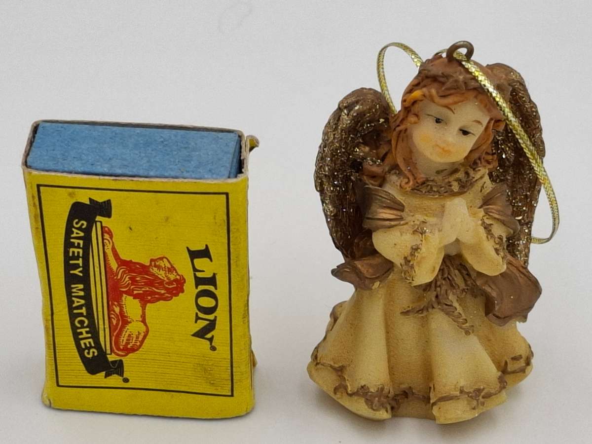 Vintage Christmas Angel with Sparkly Wings Praying - Gold Thread attached to hang from the tree